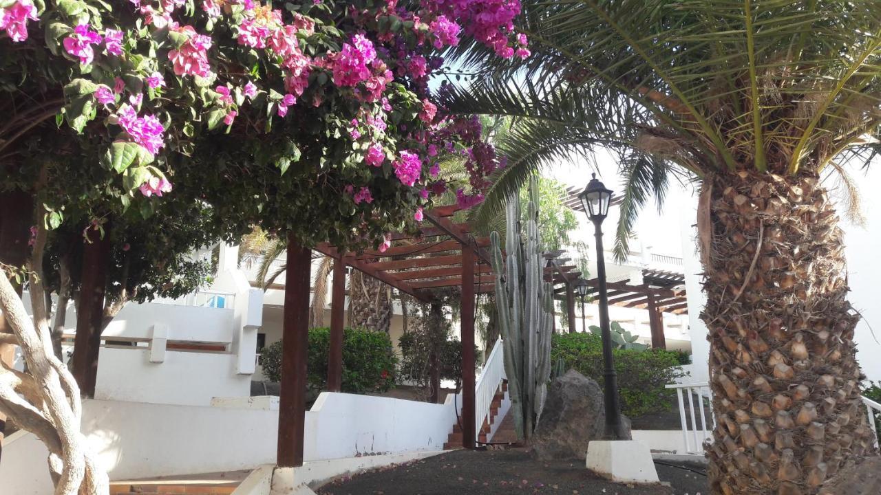 Sunny Self-Catering Apartment Costa Teguise, Lanzarote, Spain Экстерьер фото