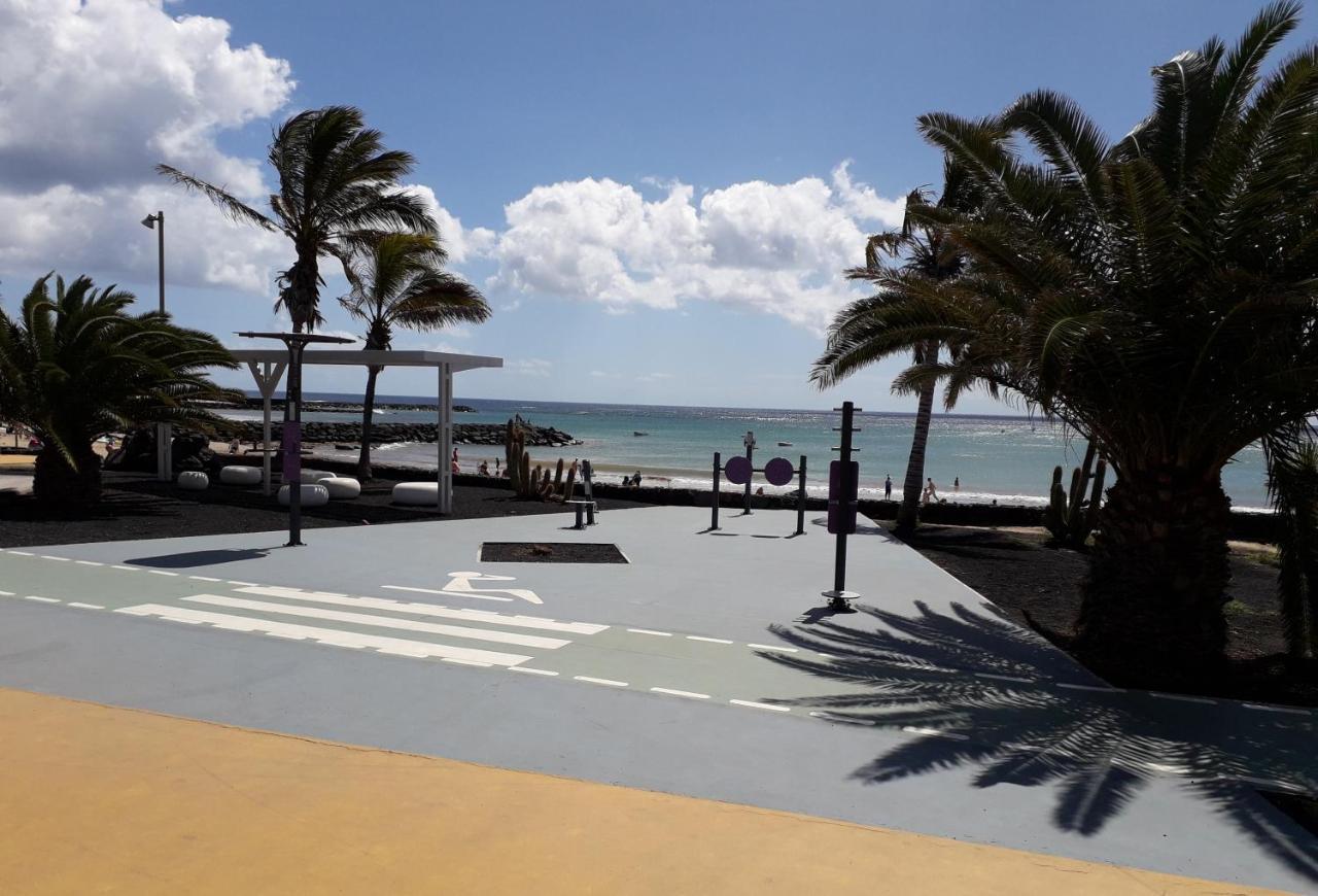 Sunny Self-Catering Apartment Costa Teguise, Lanzarote, Spain Экстерьер фото