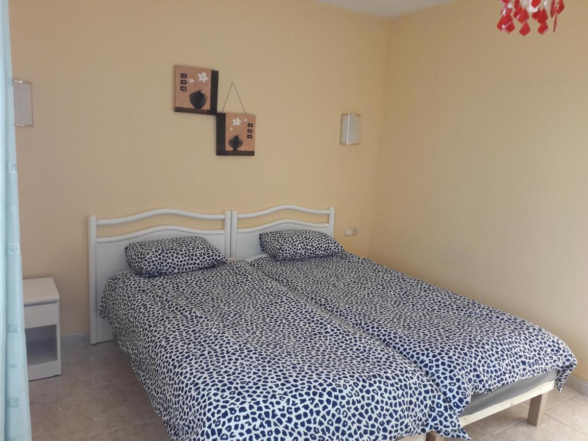 Sunny Self-Catering Apartment Costa Teguise, Lanzarote, Spain Экстерьер фото