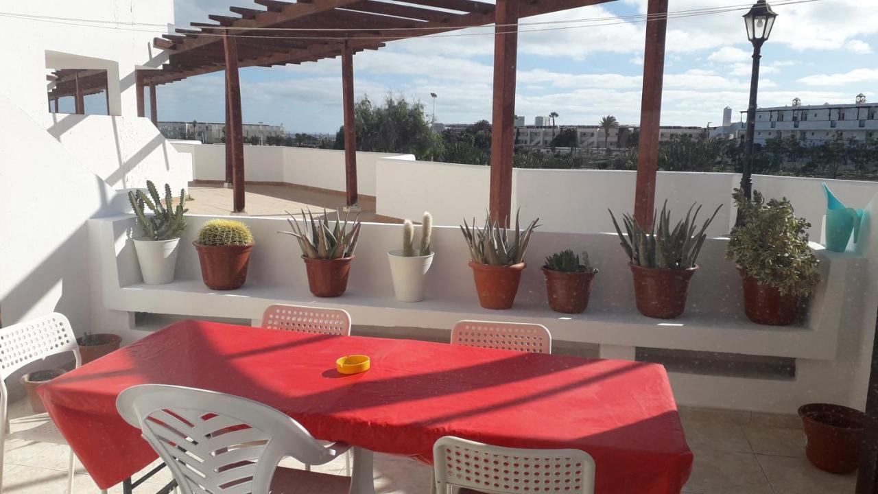 Sunny Self-Catering Apartment Costa Teguise, Lanzarote, Spain Экстерьер фото